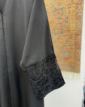 Load image into Gallery viewer, Italian Linen Abaya with Arabic Calligraphy Embroidered Sleeves (Black)