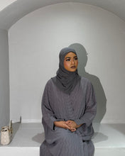 Load image into Gallery viewer, Zigzag Patterned Butterfly Abaya Set (Taupe)