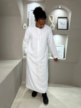 Load image into Gallery viewer, Emirati Omani Thobe with Zip and Tassel (Off-White)