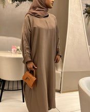 Load image into Gallery viewer, *Best Seller* Umrah Abaya with Wudhu Friendly Clipped Sleeves (Chocolate)