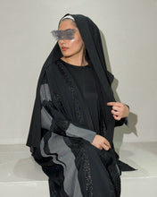 Load image into Gallery viewer, Striped Butterfly Abaya Set (Black)