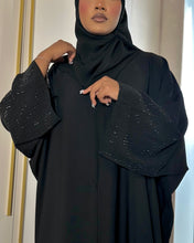 Load image into Gallery viewer, Luxurious Beaded Bisht Abaya (Black)