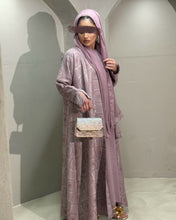 Load image into Gallery viewer, Stunning Jacquard Patterned Abaya Set in Cloche Cut (Tea Pink)