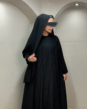 Load image into Gallery viewer, Italian Linen Frayed Abaya Set in Cloche Cut (Black)
