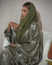 Load image into Gallery viewer, Three-Piece Set: Metallic Patterned Bisht & Silky Inner Dress (Khaki)