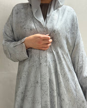 Load image into Gallery viewer, Three-Piece Metallic Set: Floral Patterned Cloche-Cut & Silky Inner Dress (Silver)