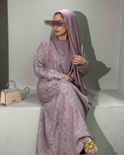 Load image into Gallery viewer, Stunning Jacquard Patterned Abaya Set in Cloche Cut (Tea Pink)