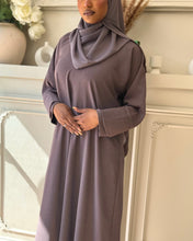 Load image into Gallery viewer, Tulip Sleeve Abaya in Cloche Cut (Mauve)