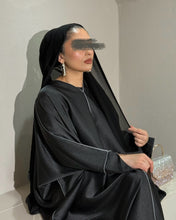 Load image into Gallery viewer, Closed Shimmery Satin Abaya with Piping (Black)