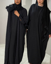 Load image into Gallery viewer, Zigzag Patterned Butterfly Abaya Set (Black)