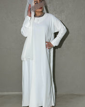 Load image into Gallery viewer, White Tulip Sleeve Abaya in Cloche Cut