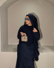 Load image into Gallery viewer, Detailed sleeve design of navy zigzag butterfly abaya