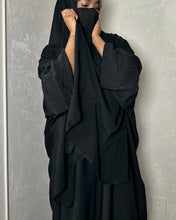 Load image into Gallery viewer, Luxurious Beaded Bisht Abaya (Black)
