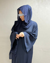 Load image into Gallery viewer, Premium Closed Abaya with Spanish Sleeves
