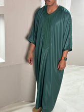 Load image into Gallery viewer, Premium Moroccan Thobe (Emerald Green)
