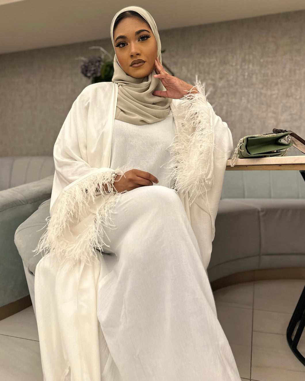 Nikkah Two-Piece Set Abaya with Ostrich Feathers (Off-White)