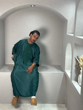 Load image into Gallery viewer, Premium Moroccan Thobe (Emerald Green)
