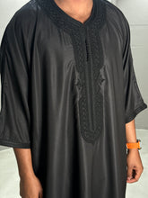 Load image into Gallery viewer, Zoomed-in collar stitching detail on black Moroccan thobe
