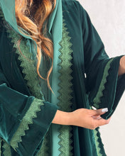 Load image into Gallery viewer, Three-Piece Velvet Set: Lace Abaya, Inner Dress &amp; Hijab (Noir or Emerald)
