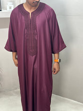 Load image into Gallery viewer, Close-up texture of breathable fabric on burgundy Moroccan thobe
