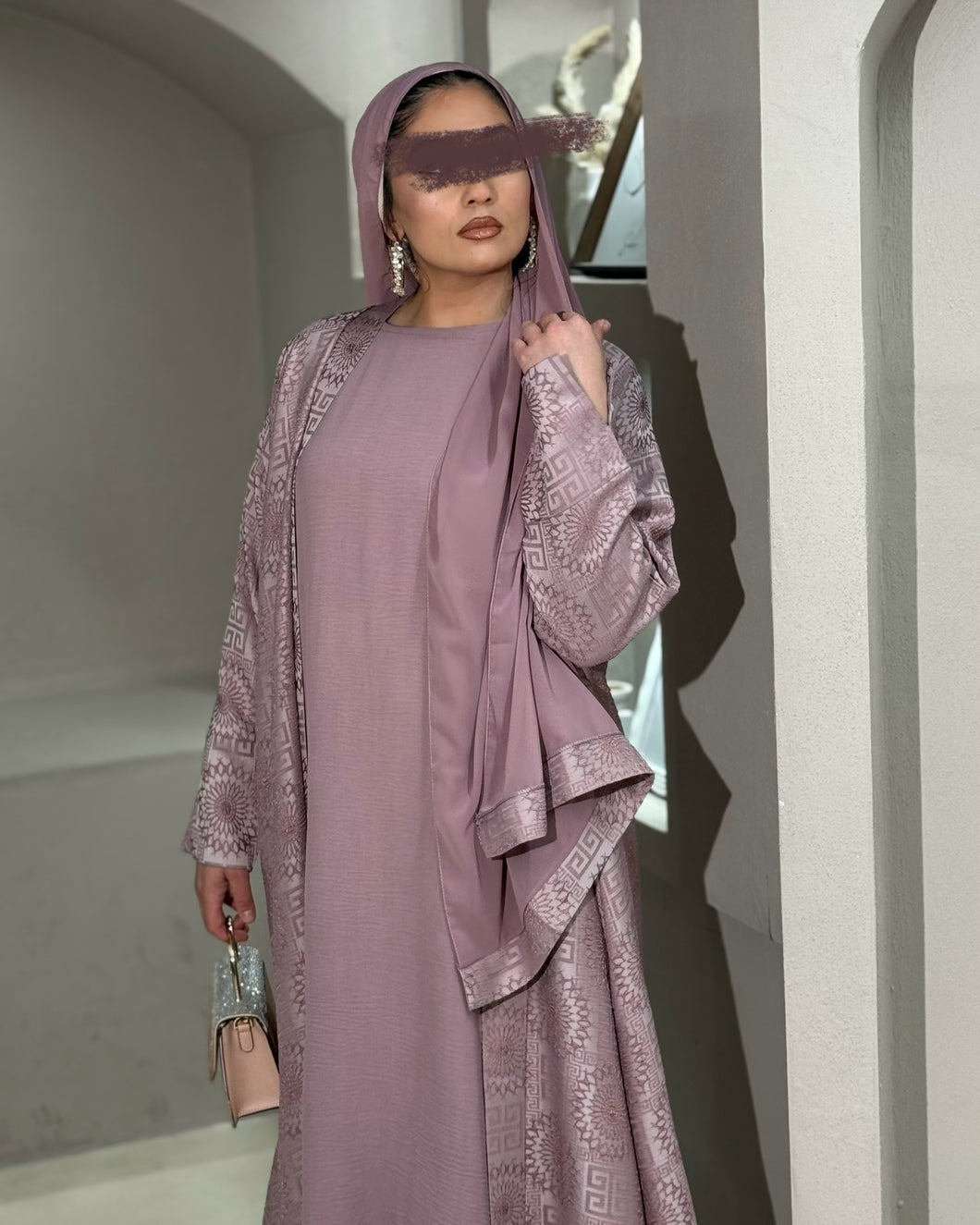 Tea pink jacquard patterned abaya set in cloche cut with elegant texture for Eid wear

