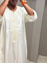 Load image into Gallery viewer, Side profile of premium Moroccan thobe in elegant off white shade
