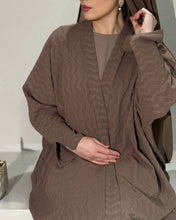 Load image into Gallery viewer, Side view of butterfly abaya with zigzag sleeve design
