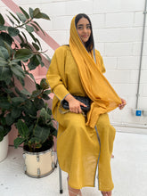 Load image into Gallery viewer, Summer Linen Abaya with Piping (Mango)
