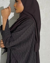 Load image into Gallery viewer, Elegant abaya set for Ramadan or Umrah in plum brown


