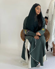 Load image into Gallery viewer, Unique Bahraini Linen Abaya with Pockets - Khaki OR White
