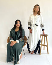Load image into Gallery viewer, Unique Bahraini Linen Abaya with Pockets - Khaki OR White
